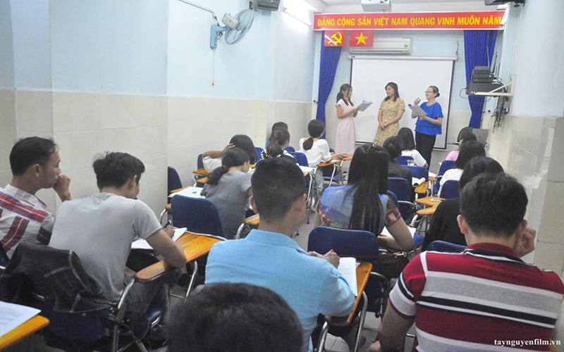 Lớp học MC sự kiện hội thảo tháng 8