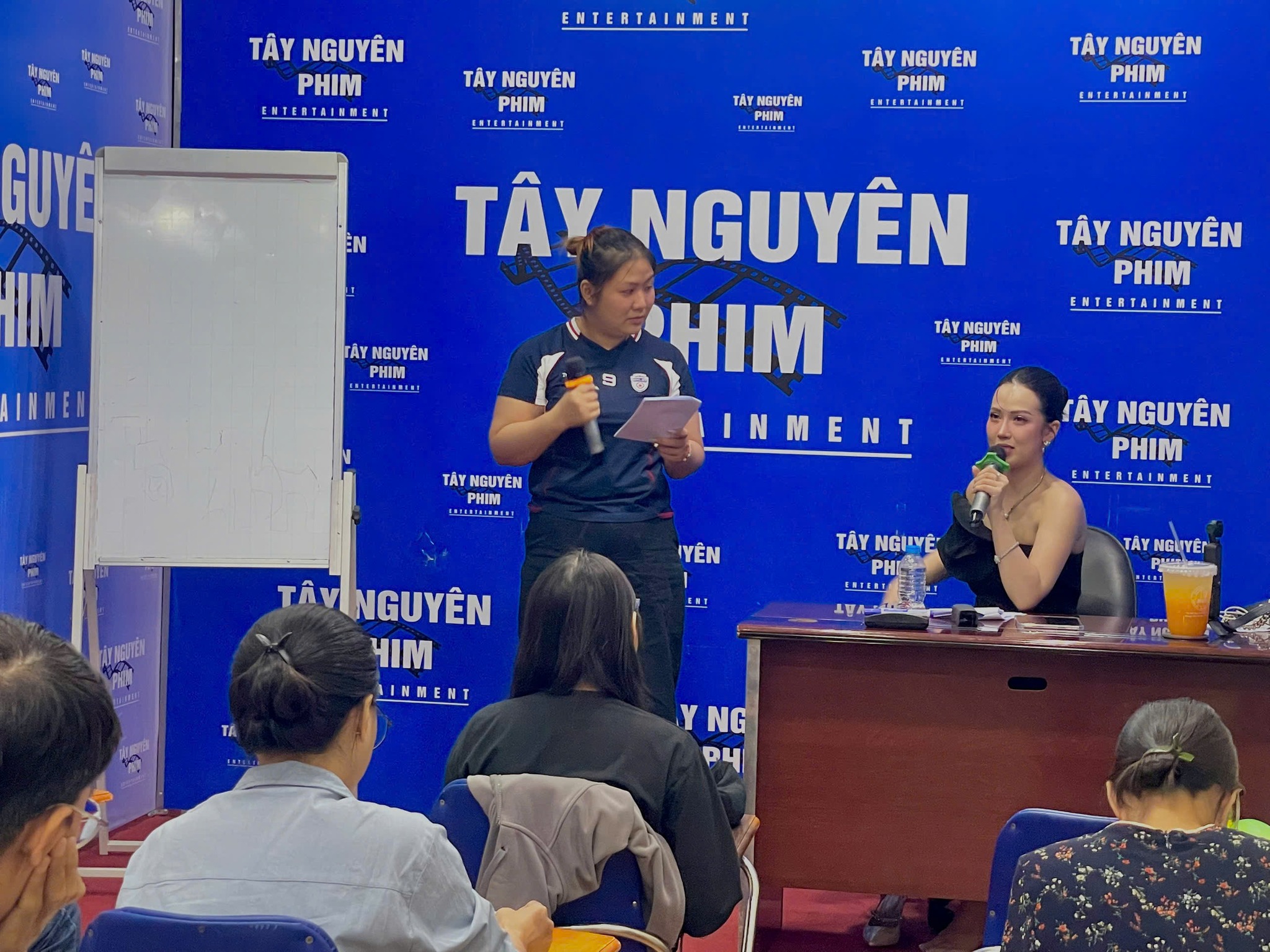 mc-thu-ha-huong-dan-thuc-hanh-khoa-mc